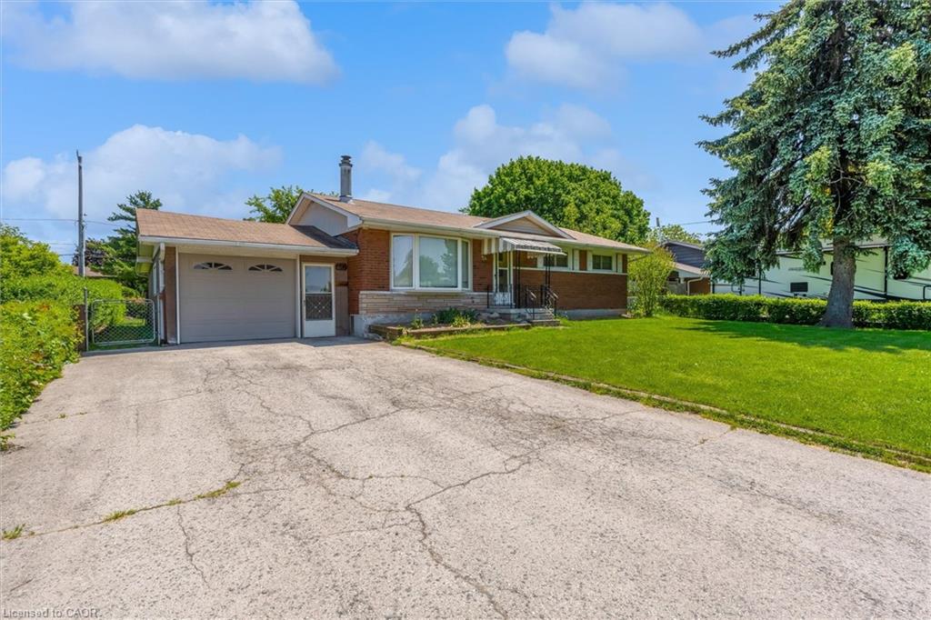 40 Oriole Crescent