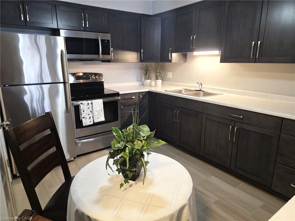 565 Greenfield Avenue 106