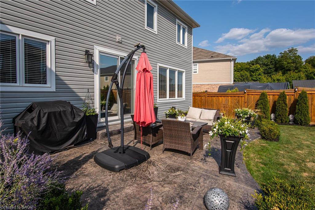 232 Shady Glen Crescent