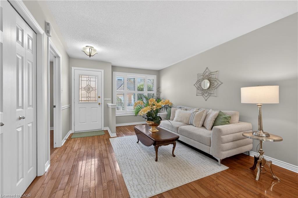 165 Main Street E 13