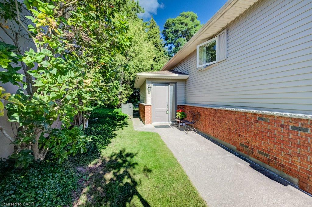 12 Cobblestone Street