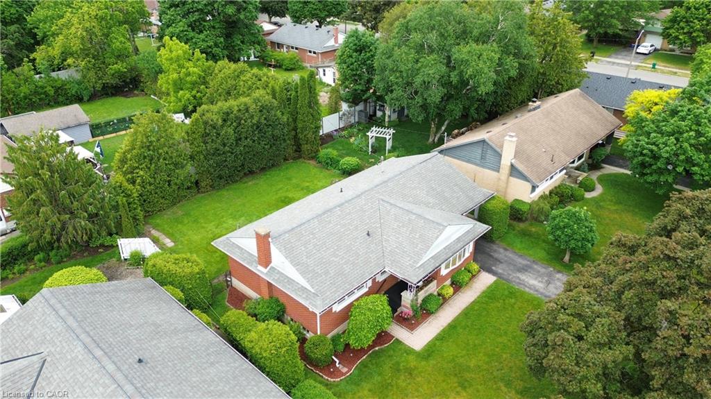 104 Elgin Crescent