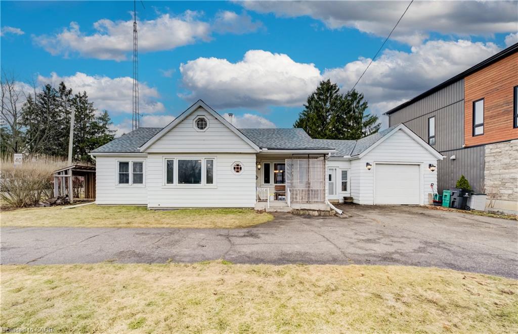 1864 Coronation Boulevard