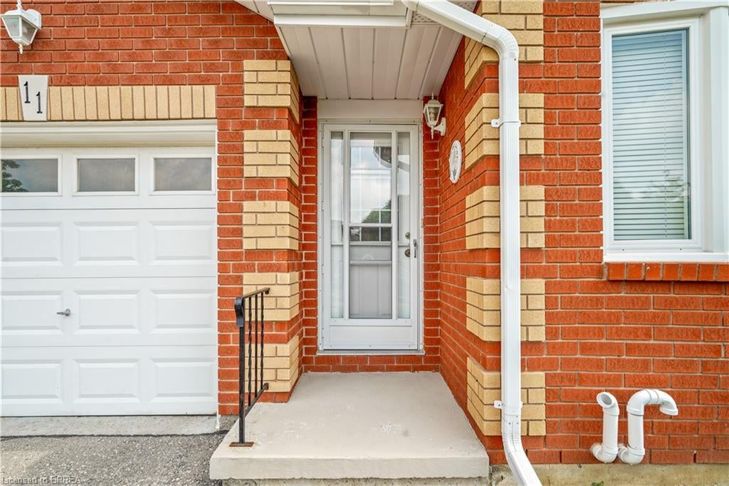 1 Buchanan Crescent 11