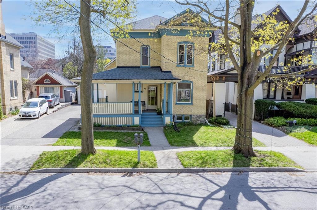 25 Ahrens Street W