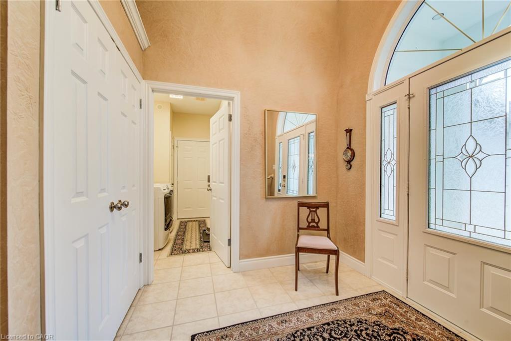 44 Laschinger Boulevard