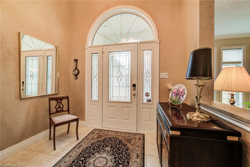 44 Laschinger Boulevard