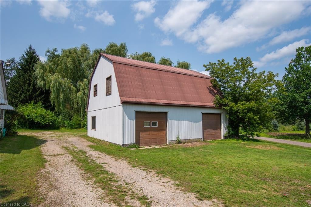 1310 Snyder's Road E