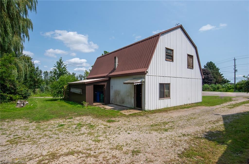 1310 Snyder's Road E
