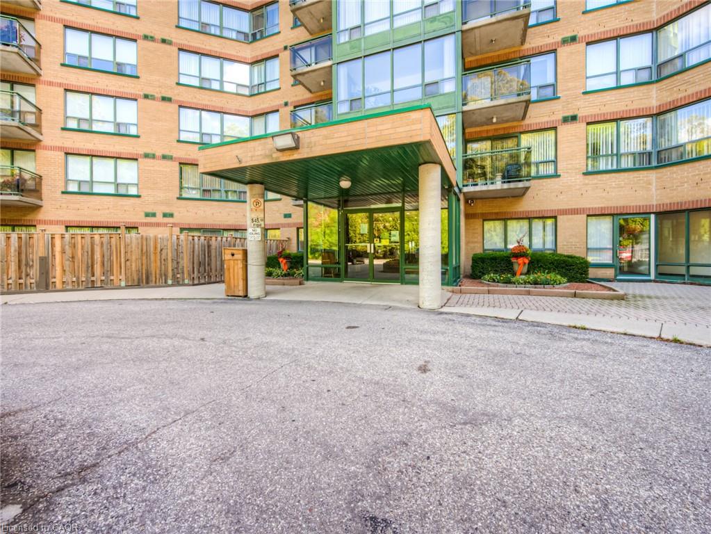 237 King Street W 102