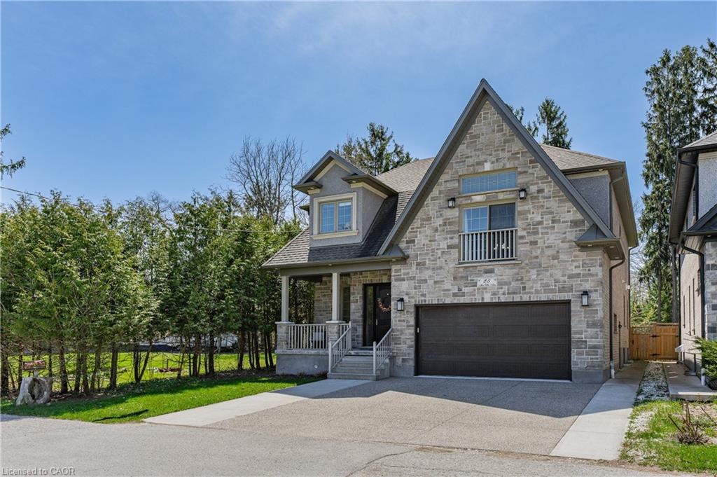 25 Macville Avenue