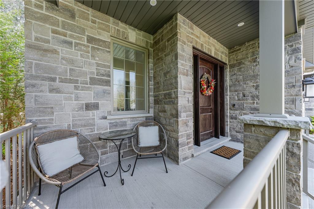 25 Macville Avenue