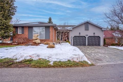 184 Roxton Drive 16 Waterloo ON N2T 1N8