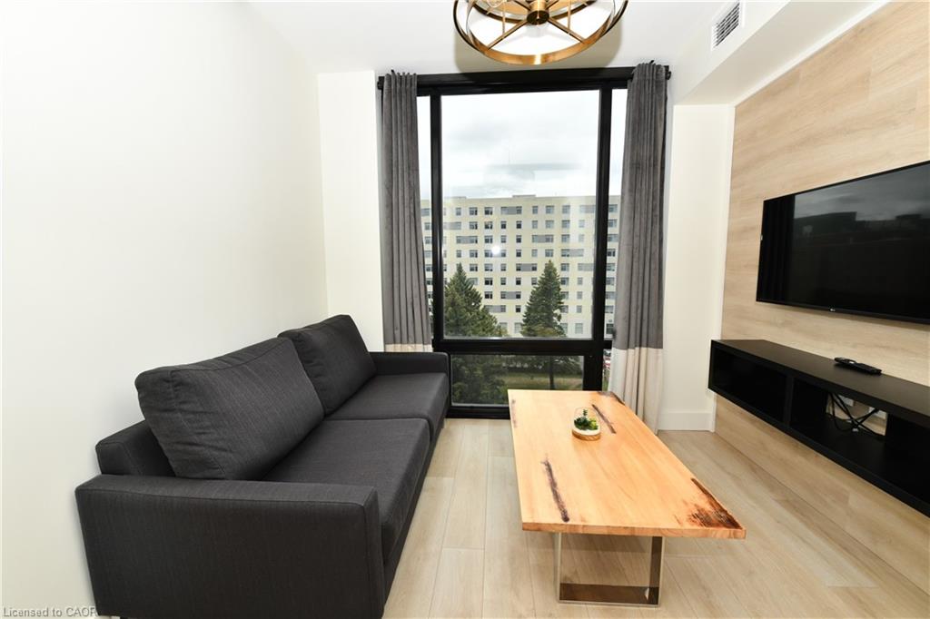 145 Columbia Street W 736