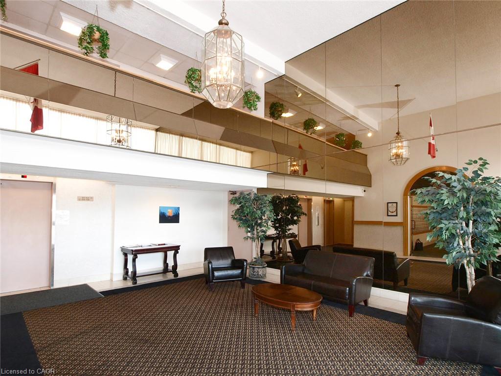 375 King Street N 1105