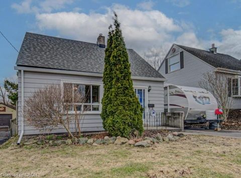 7 Second Avenue Cambridge ON N1S 2B7