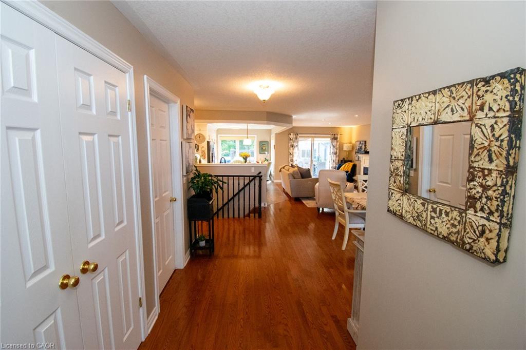 10 Meadowbrook Court