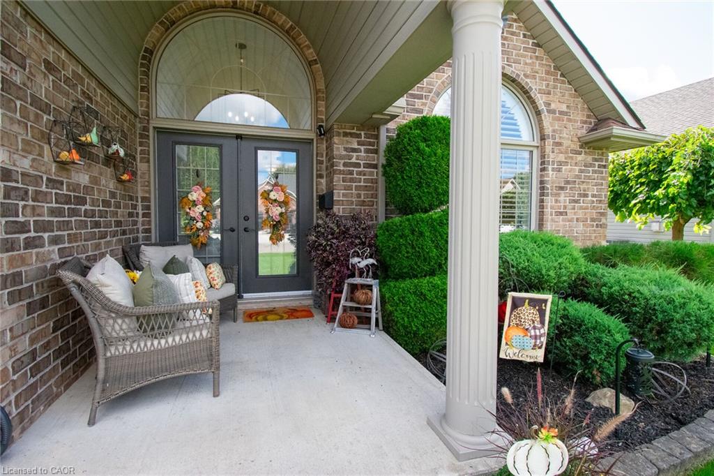 10 Meadowbrook Court