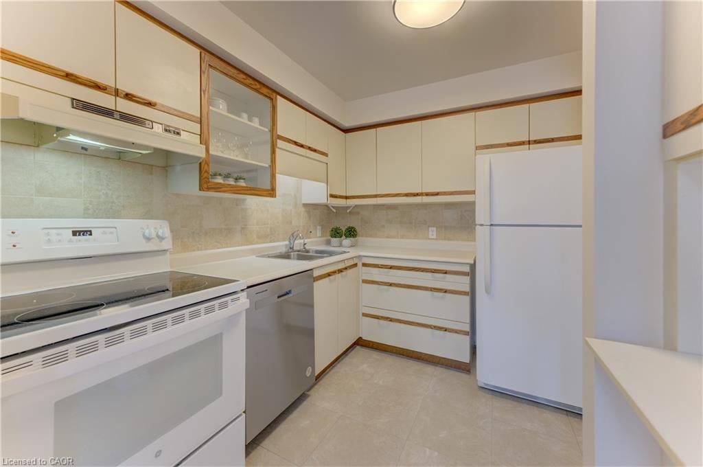 360 Cornridge Place 4