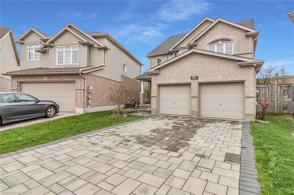956 Banffshire Court