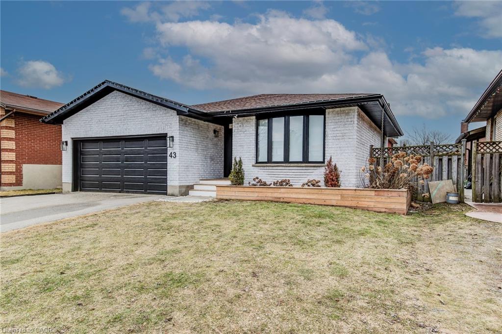 43 Southview Crescent