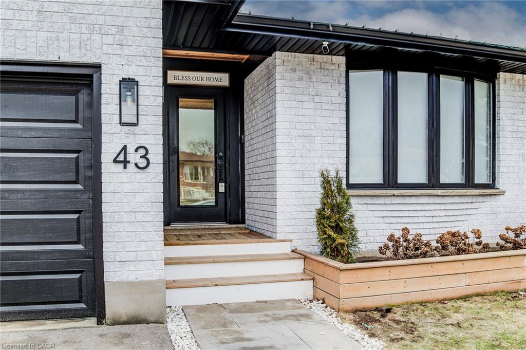 43 Southview Crescent