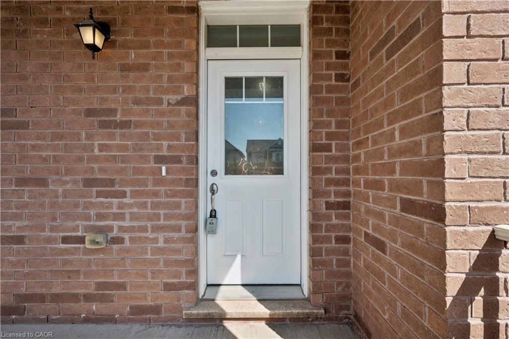 267 Grovehill Crescent