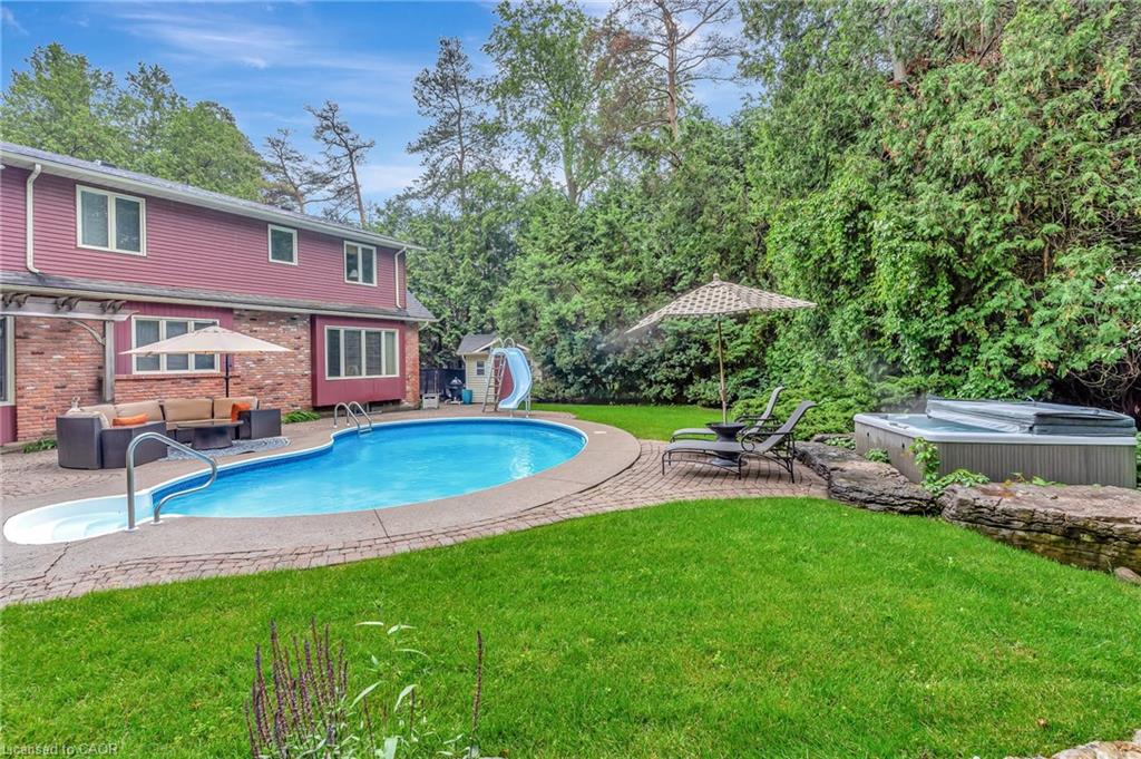 22 Deerpath Court