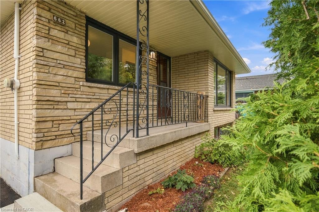 662 Dynes Road