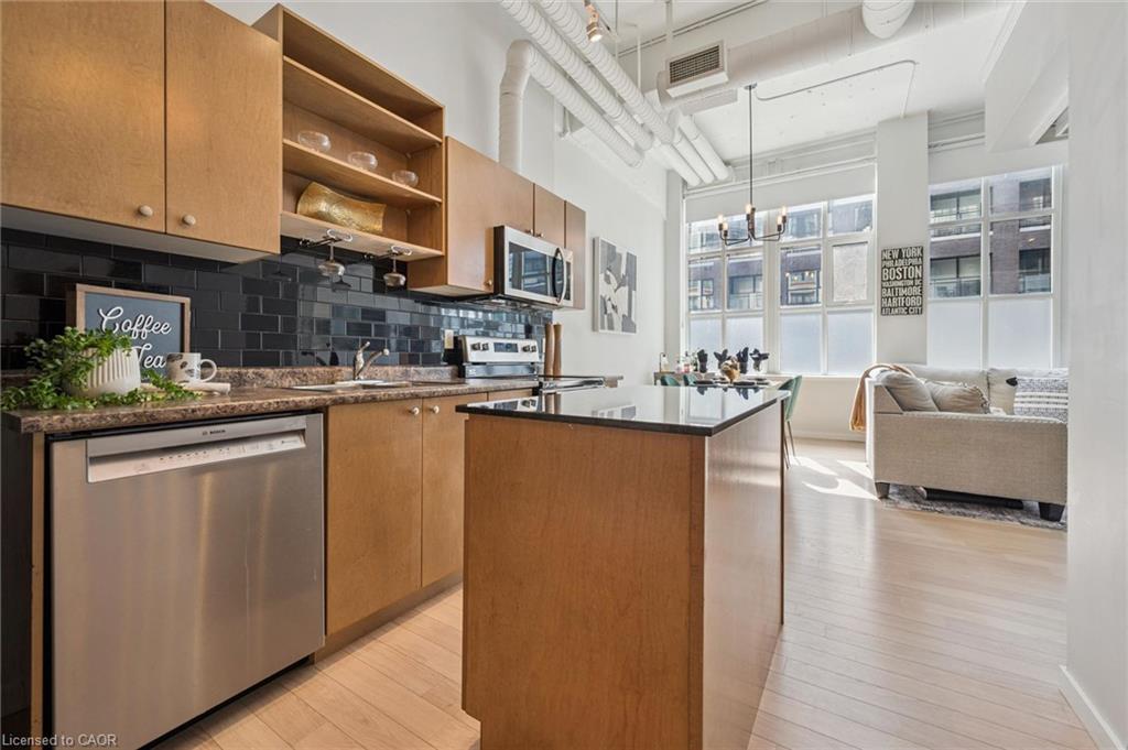 410 King Street W 112
