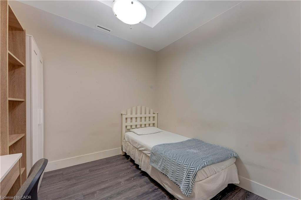 253 Albert Street 202