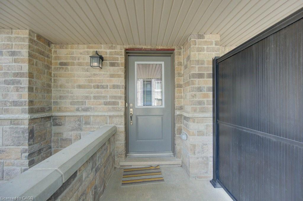 35 Bank Swallow Crescent