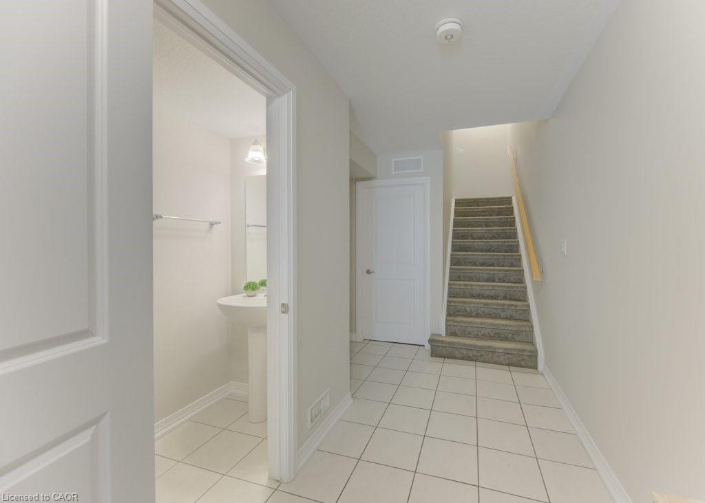 35 Bank Swallow Crescent