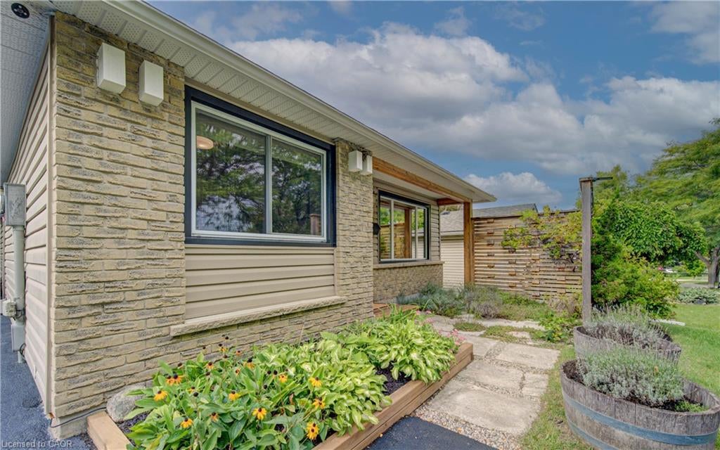 73 Christopher Drive