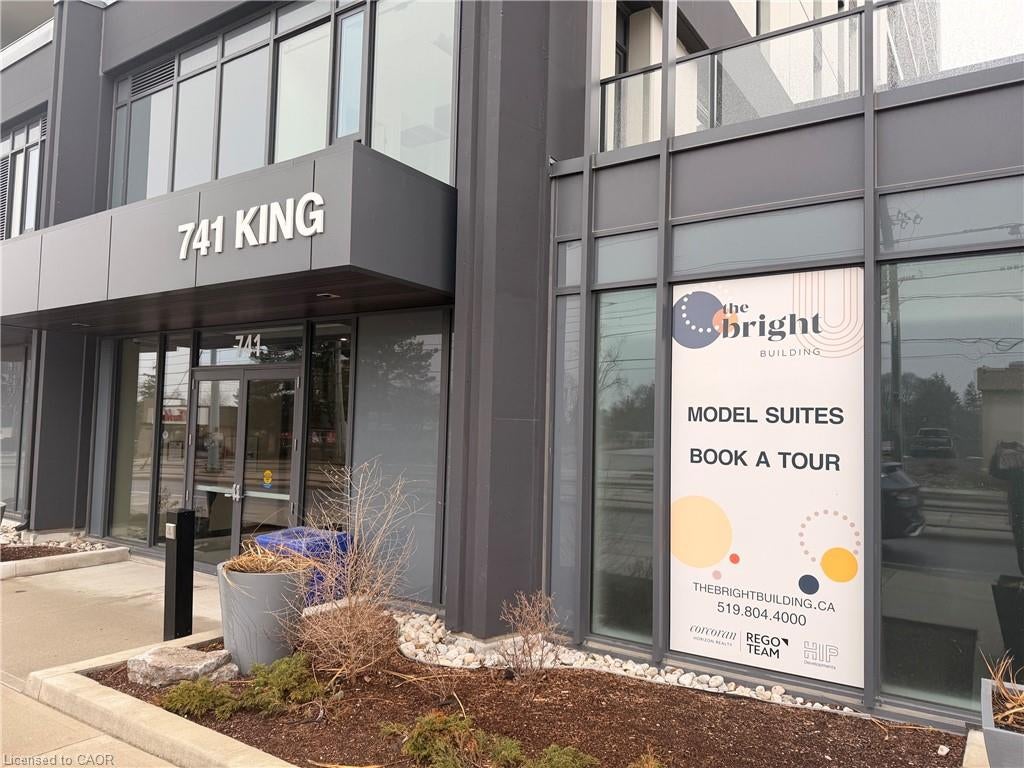 741 King Street W 301