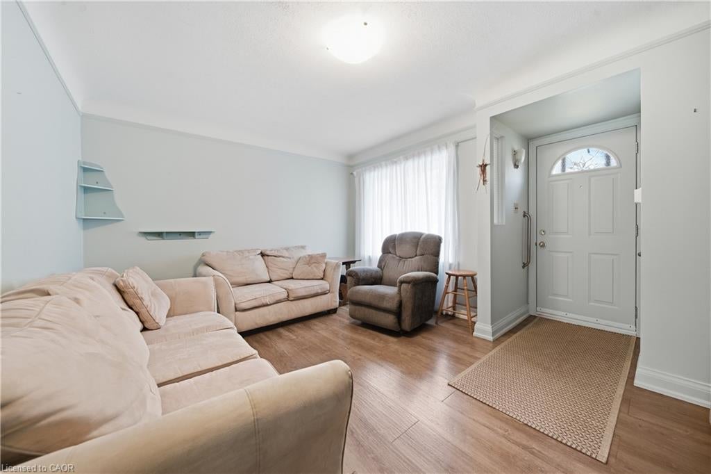147 Glen Road