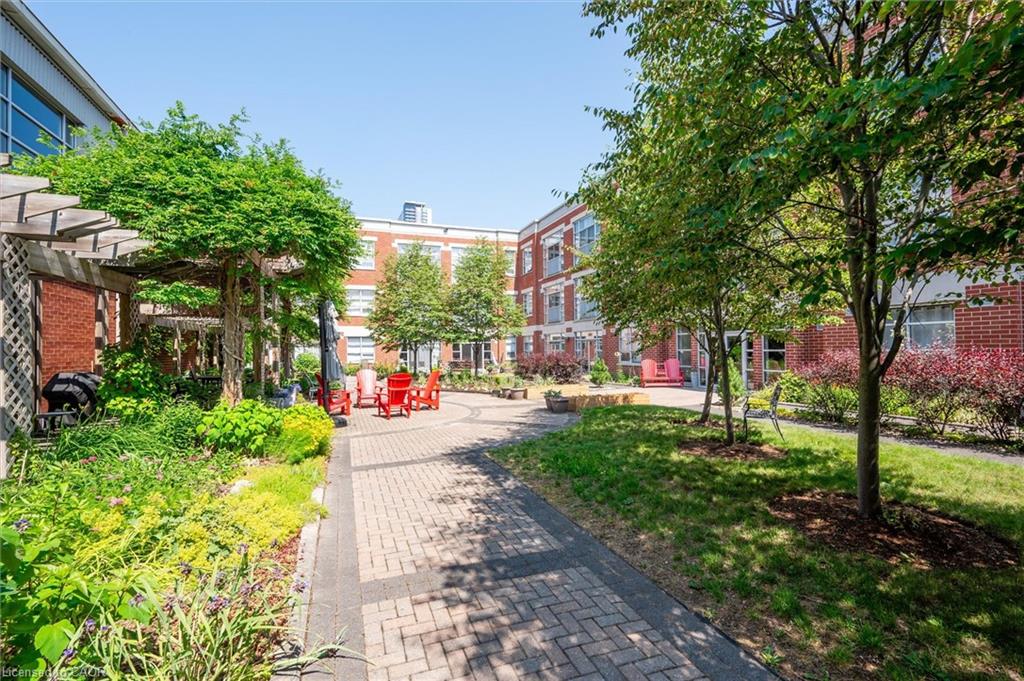 165 Duke Street E 218