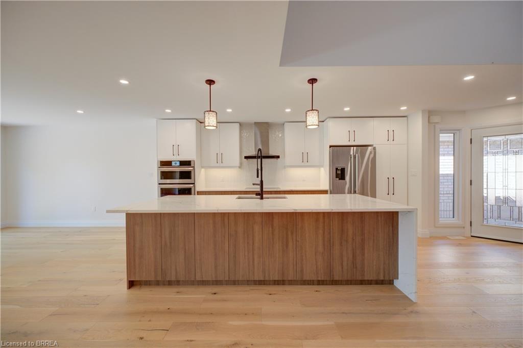 152 Dufferin Avenue 10