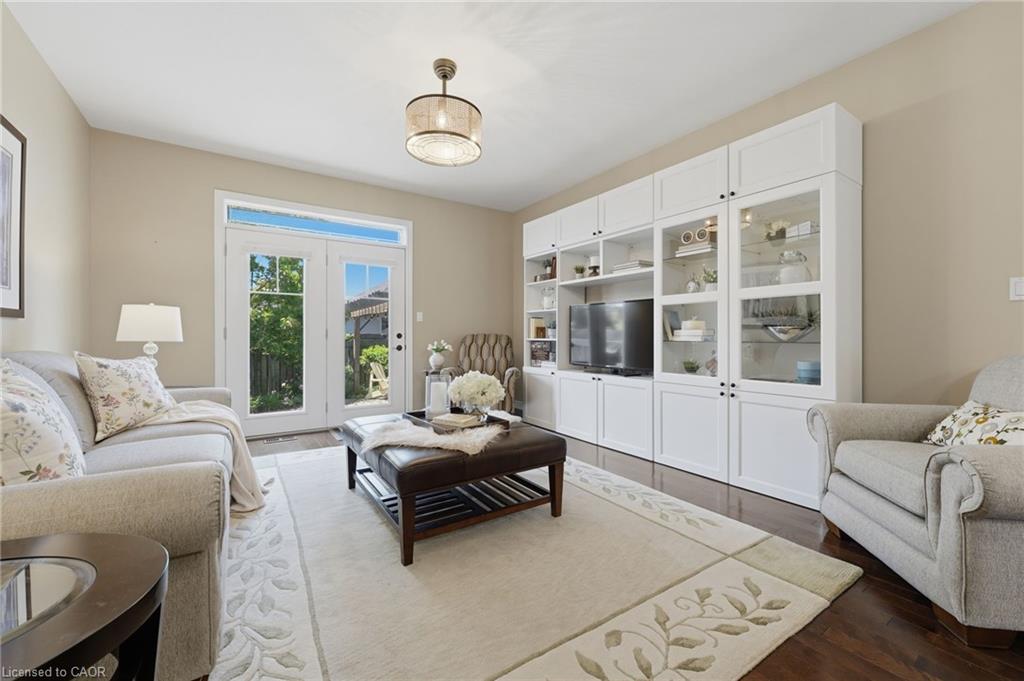 6 Manorwood Road