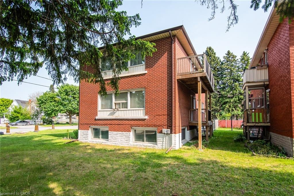 129 River Road E