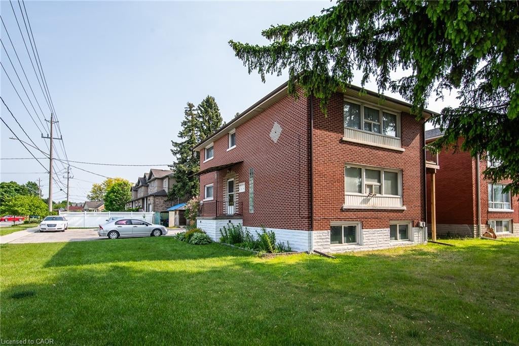 129 River Road E