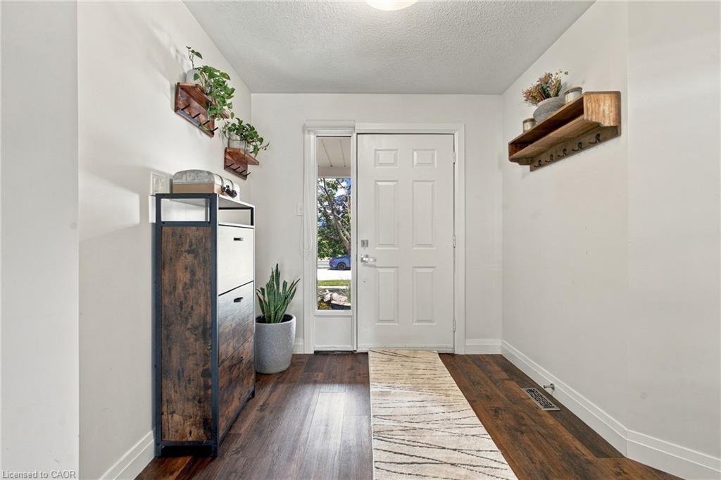 63 Oakridge Avenue