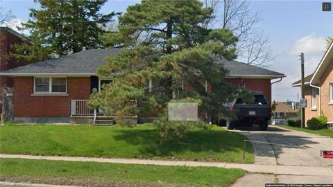 160 Erb Street E Waterloo ON N2J 1M4