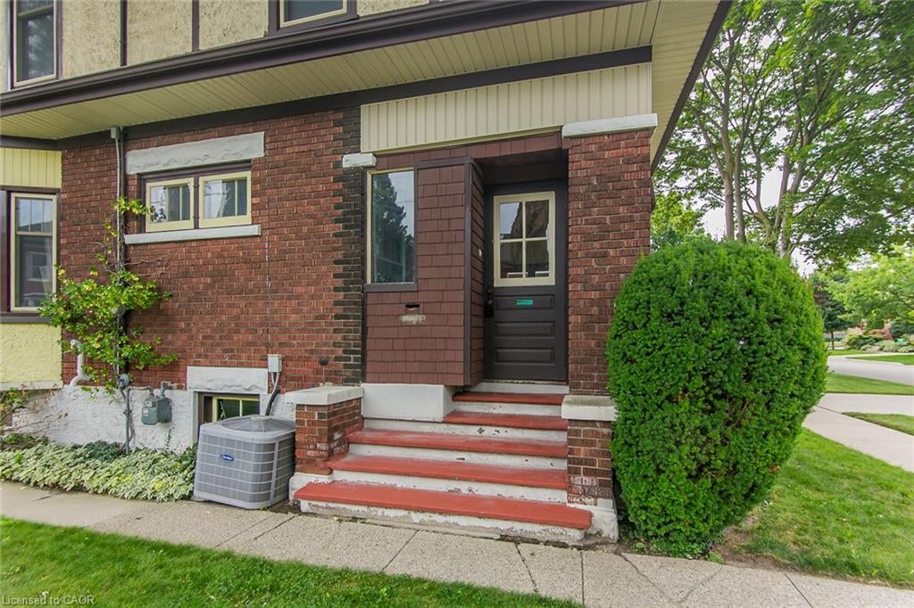 64 Simeon Street