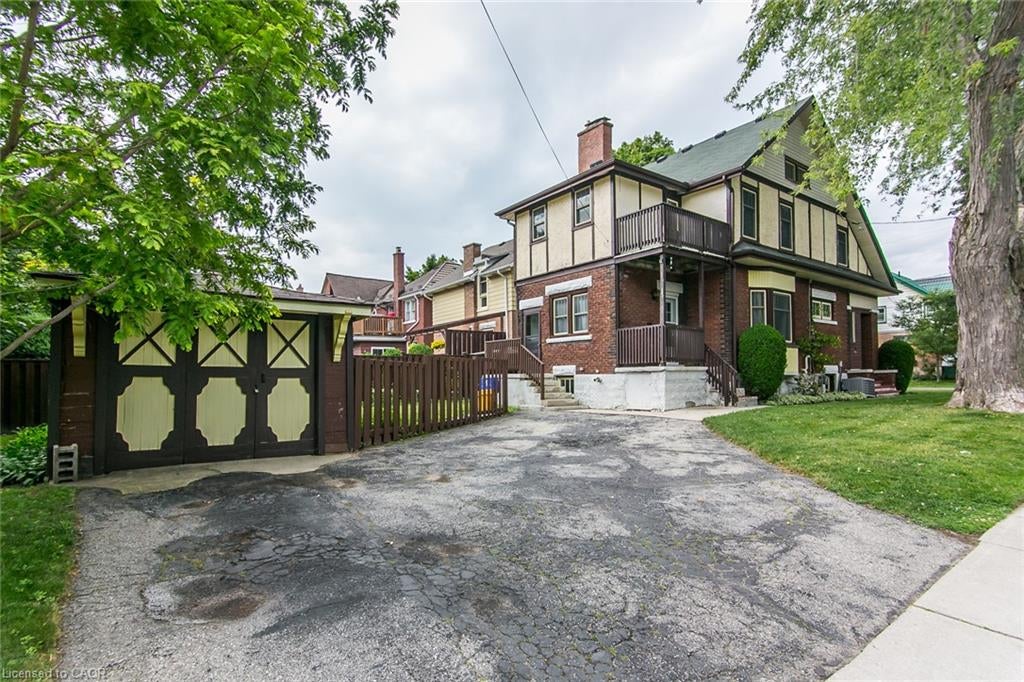 64 Simeon Street