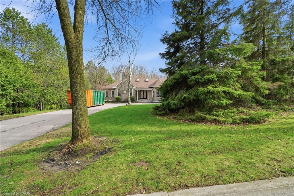15 Treegrove Grove