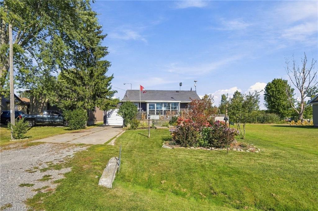 2579 Lakeshore Road