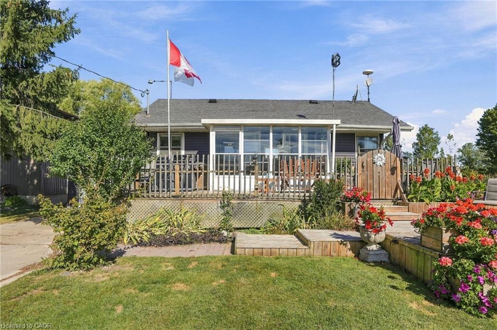 2579 Lakeshore Road