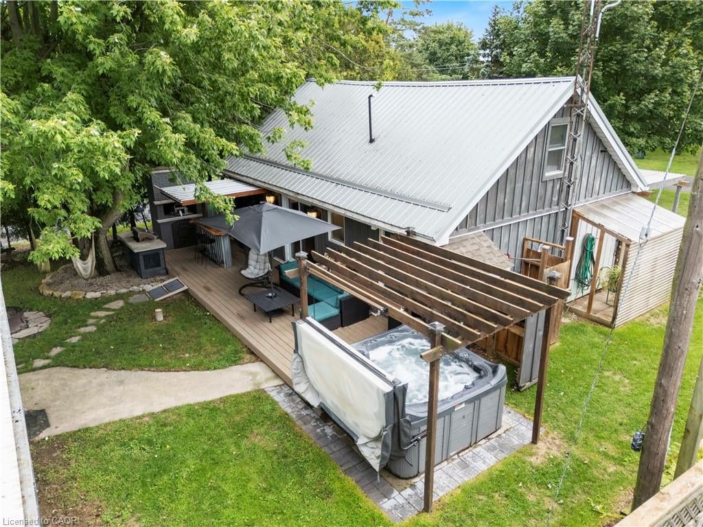 14 Howey Avenue