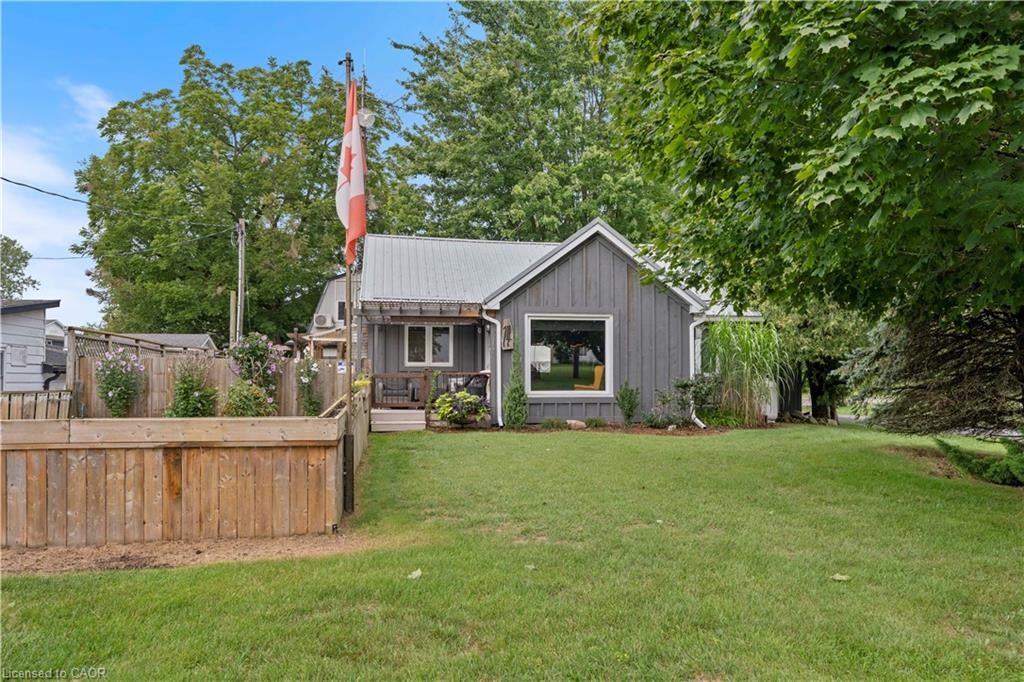 14 Howey Avenue